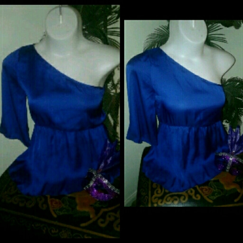 Blue Saphire Shoulder Top