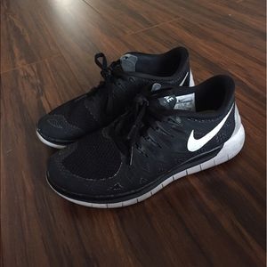 Nike free runs 5.0 women's