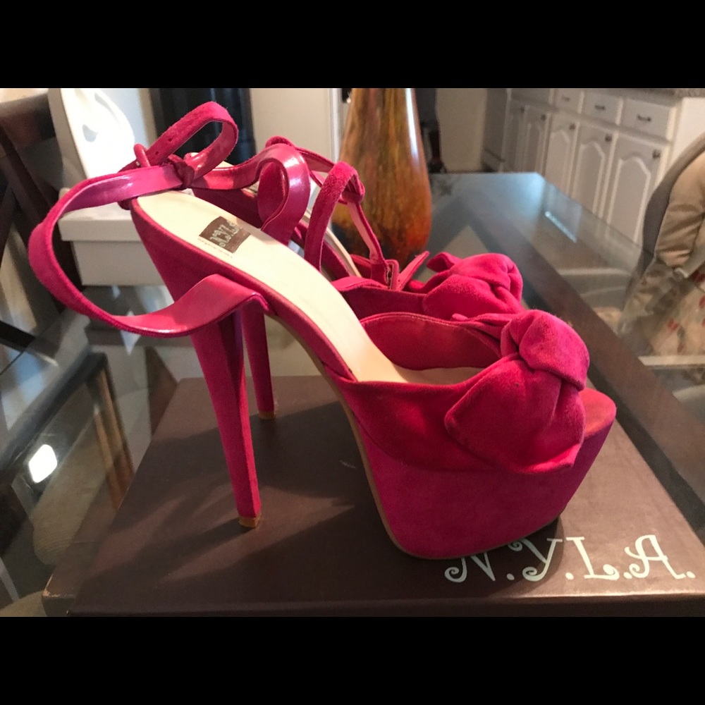 NYLA platform sandals $15