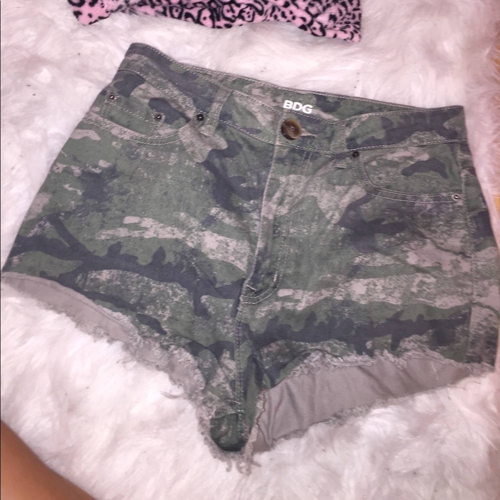 Bdg camo Jean shorts