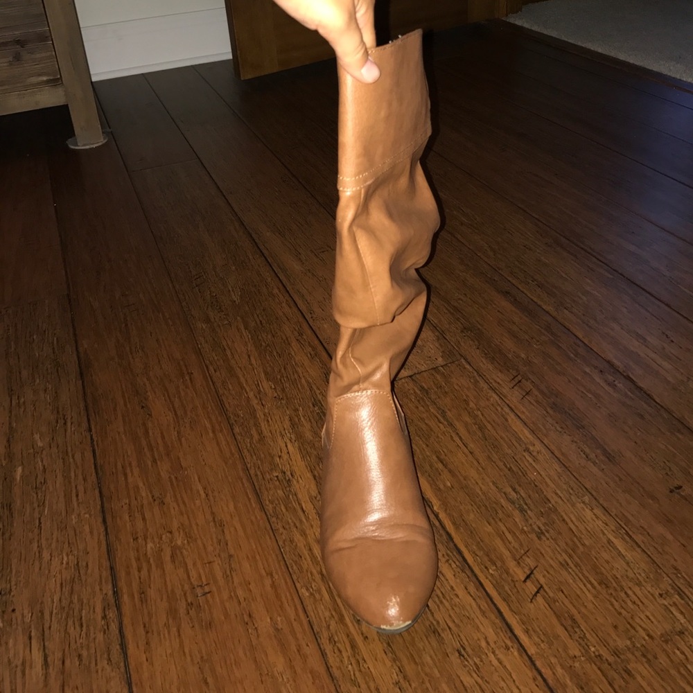 boots - Picture 3 of 3