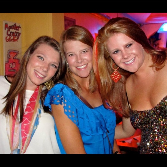 SOLD Rose & Olive top - Picture 2 of 3