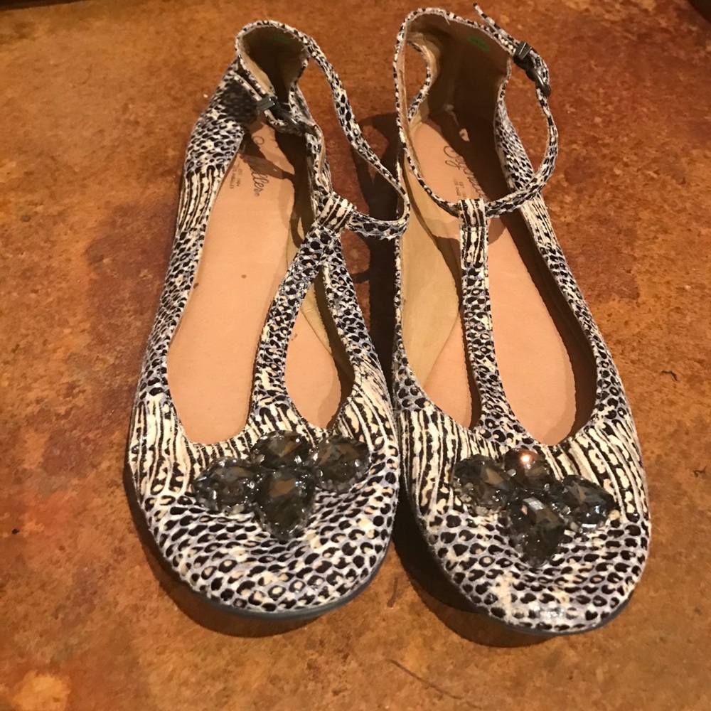 Seychelles T Strap Jeweled Flats - Size 9