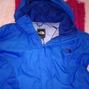 🎉1 day sale 🎉. The northface resolve jacket.