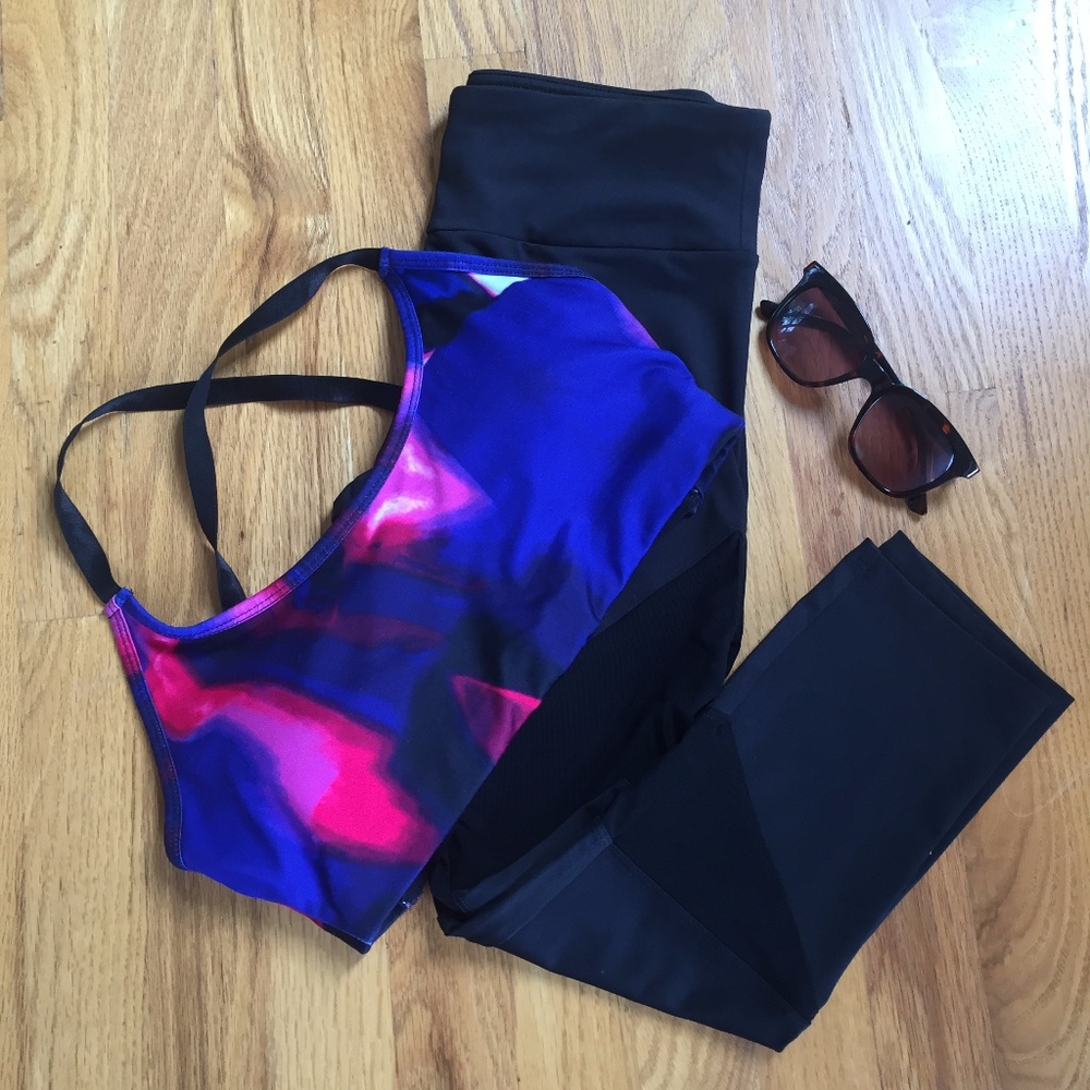 Like New Mesh Capri Workout Leggings