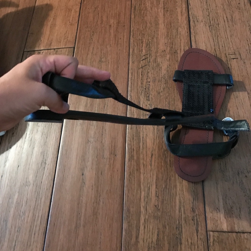 sandals - Picture 2 of 3