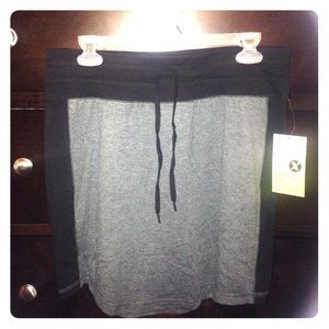Xersion studio Gray Cotton sporty skirt Size Med.