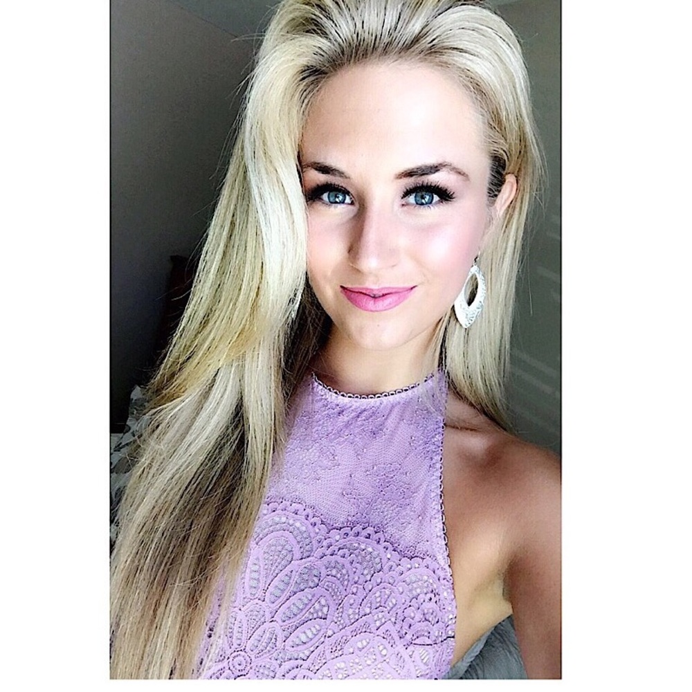 Meet your Posher, Kayla