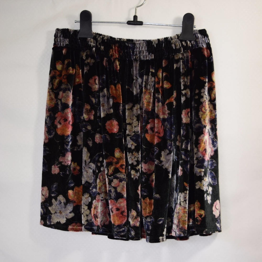 UO Velvet Mini Skirt