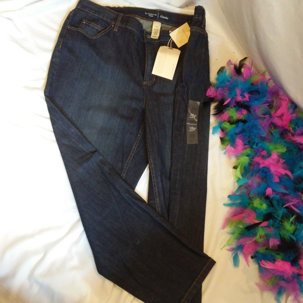 NWT - Liz Claiborne Jeans - Classic - Size 18P