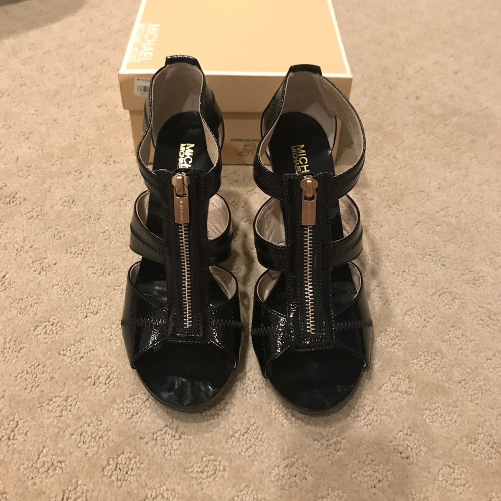 Michael Kors Berkley T Strap heel