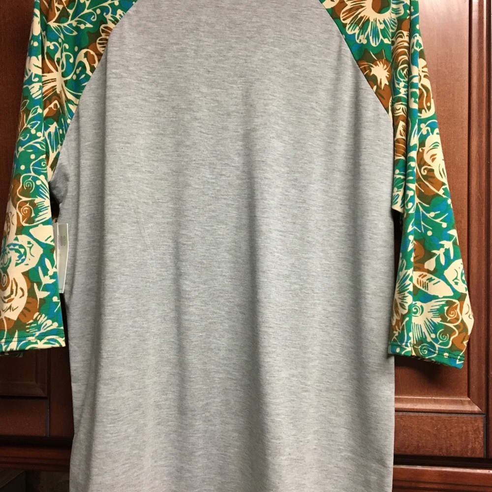 LuLaRoe NWT Randy tee XL