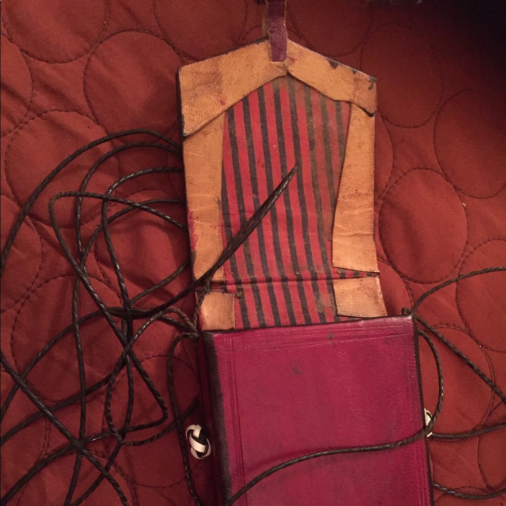 Leather Box Compartment - Picture 2 of 2