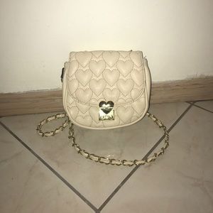 💕Betsey Johnson Heart Printed Crossbody💕
