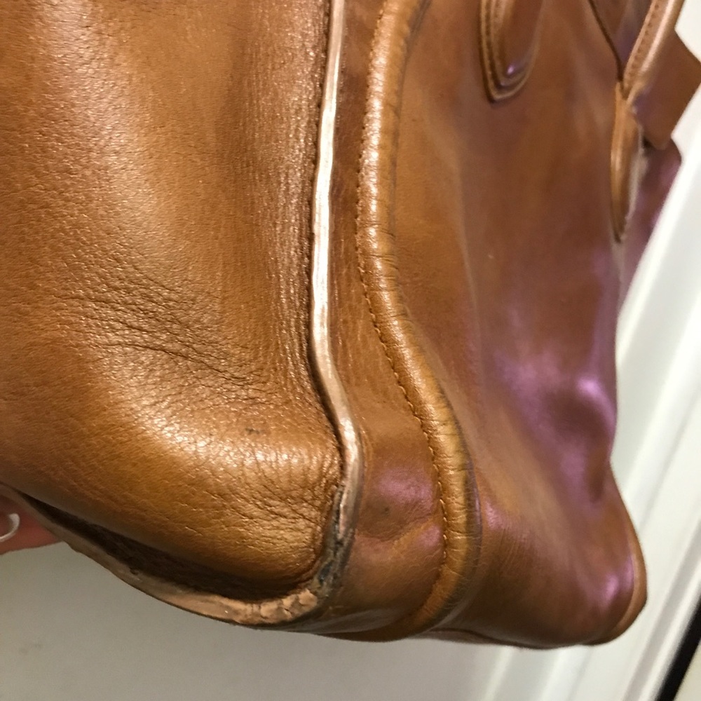 Celine - Picture 3 of 8