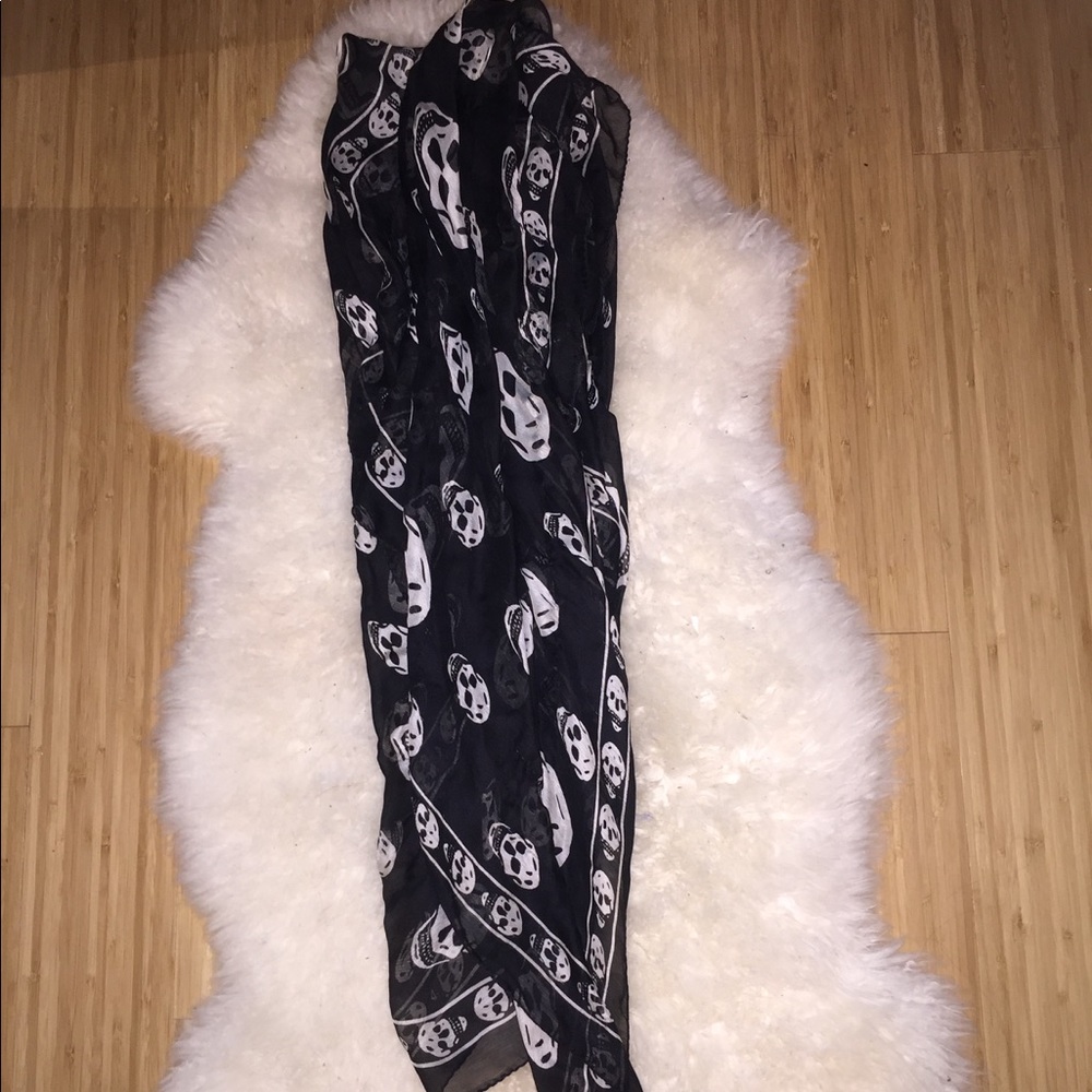 Alexander McQueen Skull Scarf