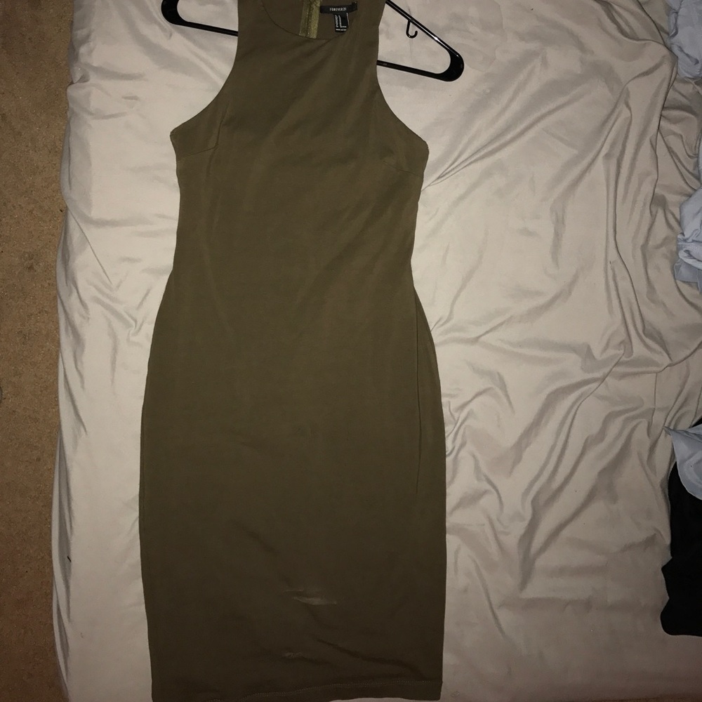 Forever 21 midi olive green dress size M