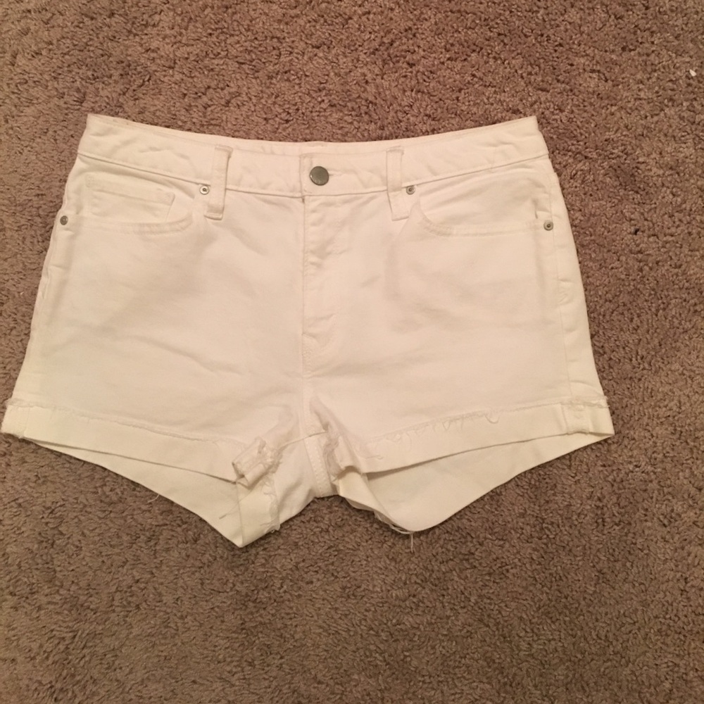 Gap 1969 White Shorts