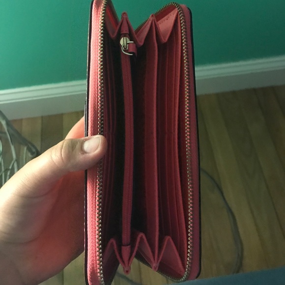 Kate Spade Wallet - Picture 2 of 2