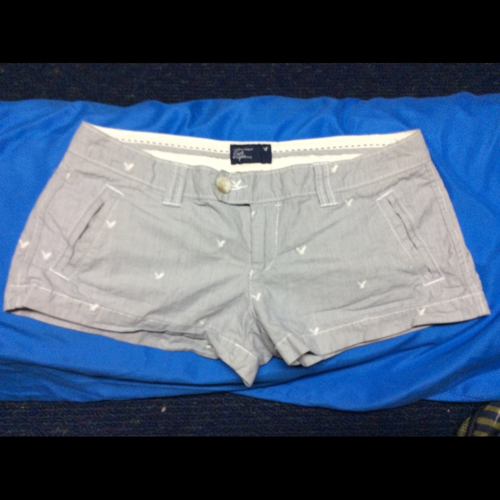 American Eagle shorts..size 2