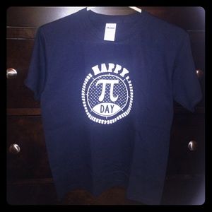 🍰Pi Day 3.14 Navy Blue short sleeve shirt. YMed