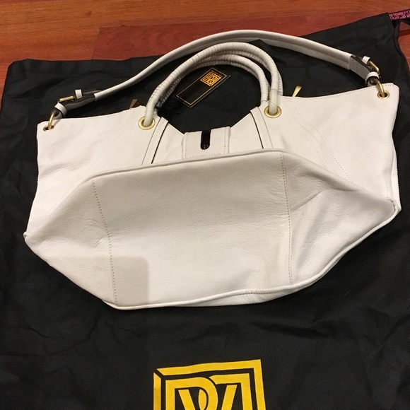 Pour La Victoire Venezia Satchel (White/Black) - Picture 3 of 5