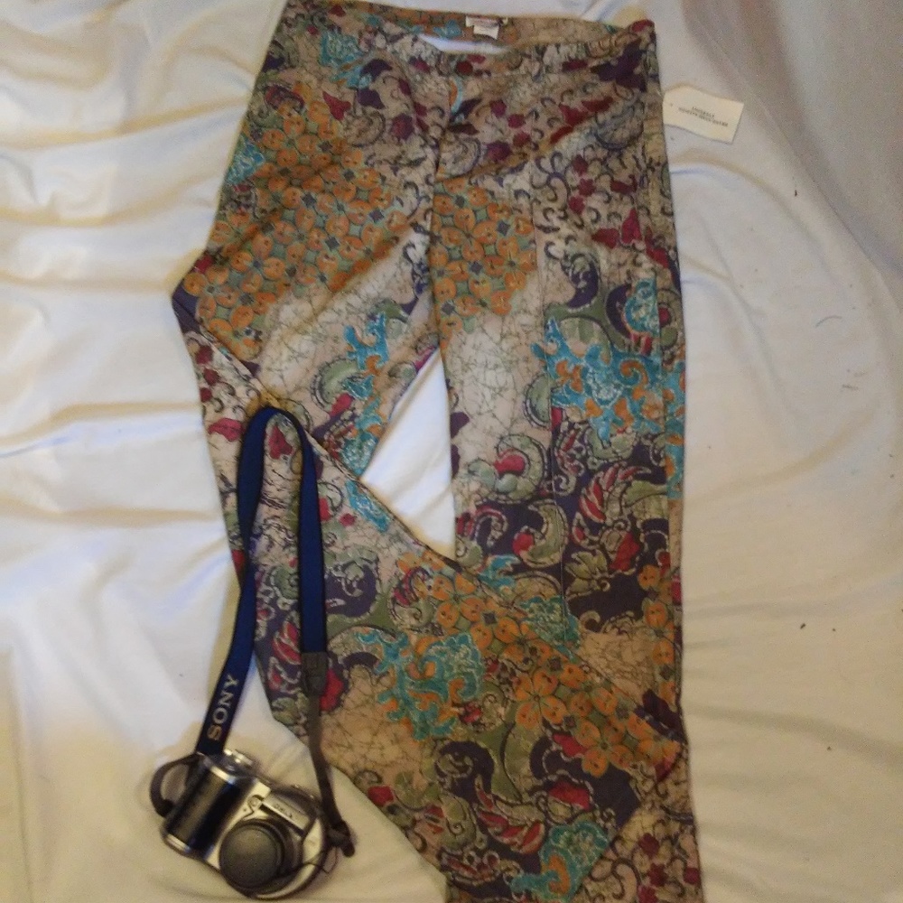 NWT Studio Soleil Bell Bottom Pants - Size 13