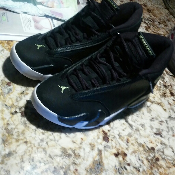 Selling my air jordan 14s - Picture 3 of 3