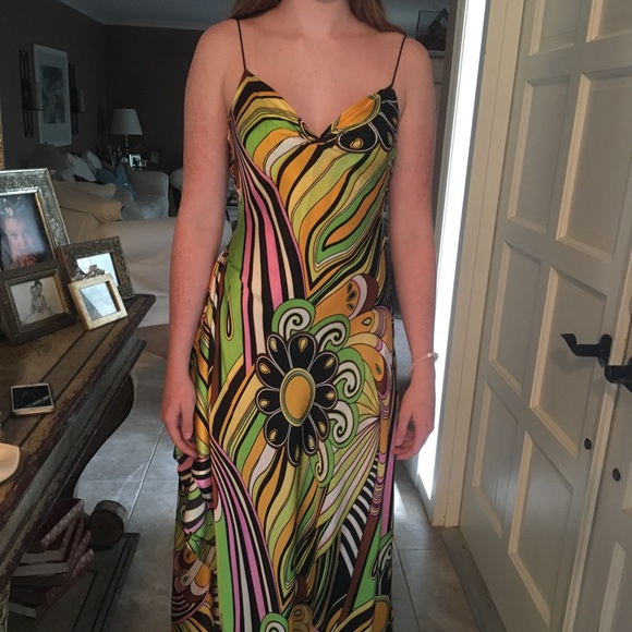 Juan Carlos Pinera Evening Gown - Picture 3 of 5