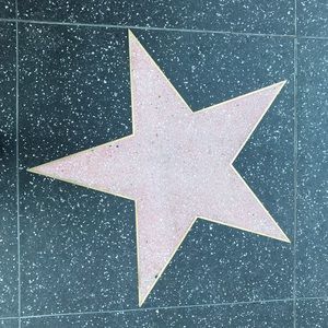 How do I delete this🤔