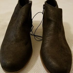 Ankle boots