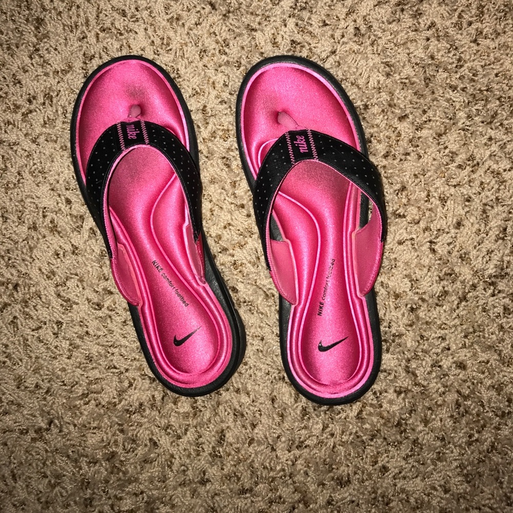 NIKE sandals