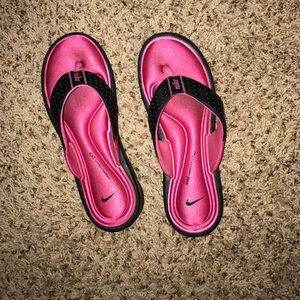 NIKE sandals