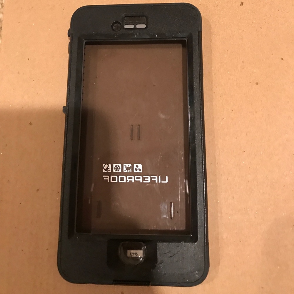 iPhone 6s life proof case