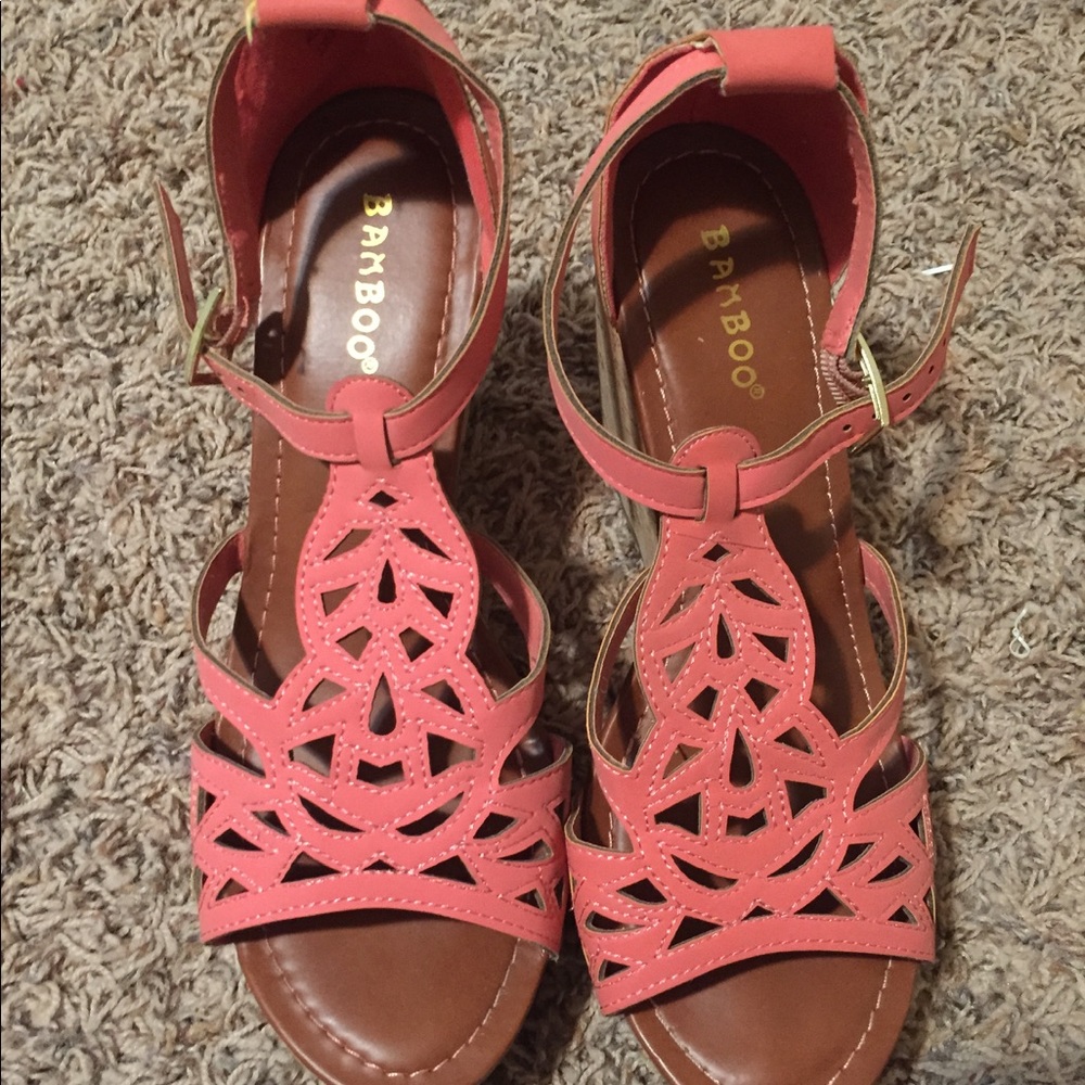 Super cute pink wedges
