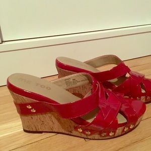 Me too red patent leather wedges