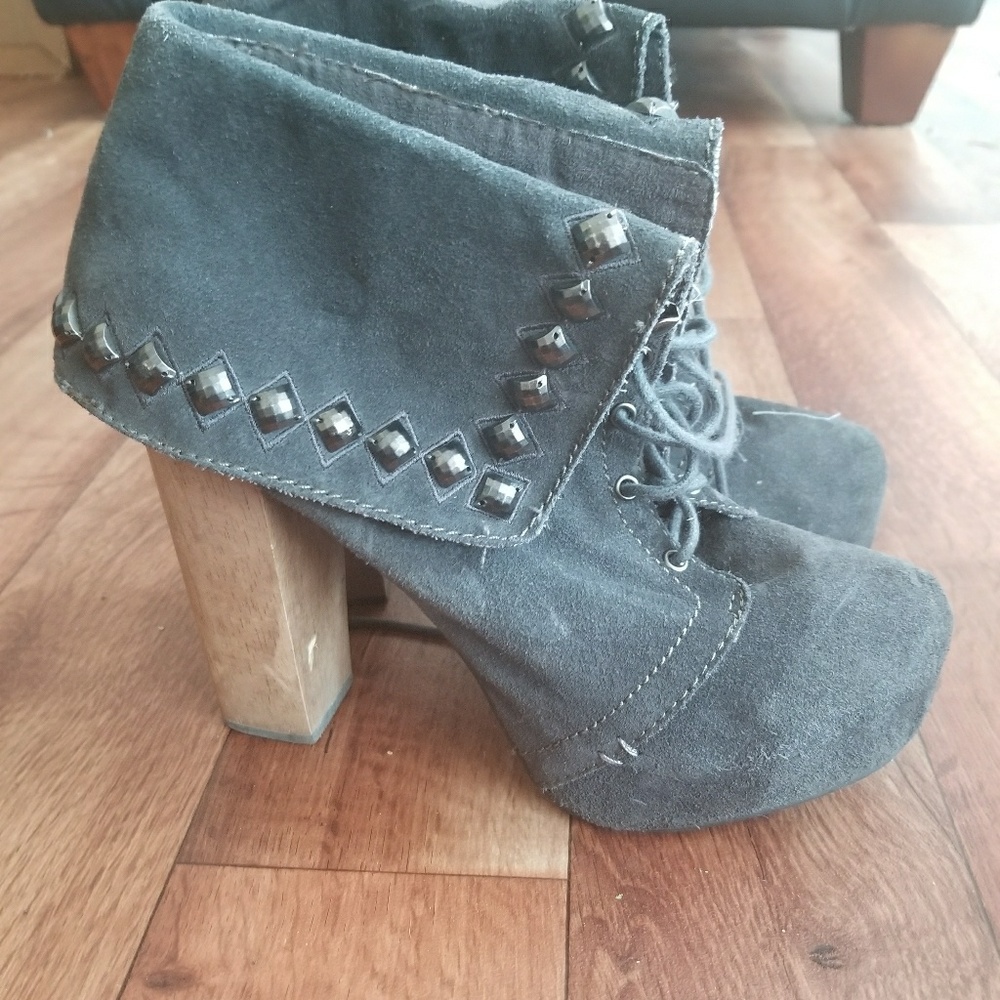 Ankle boots