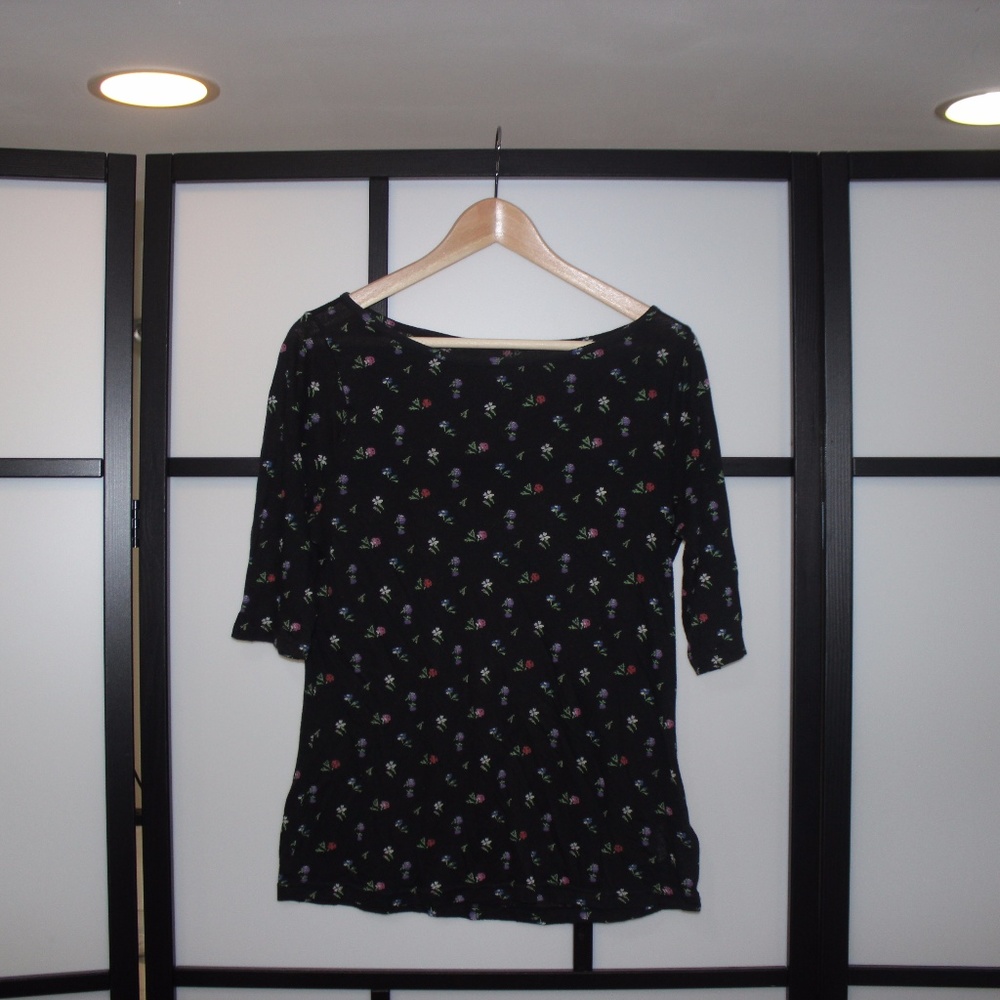Black Floral BDG Top