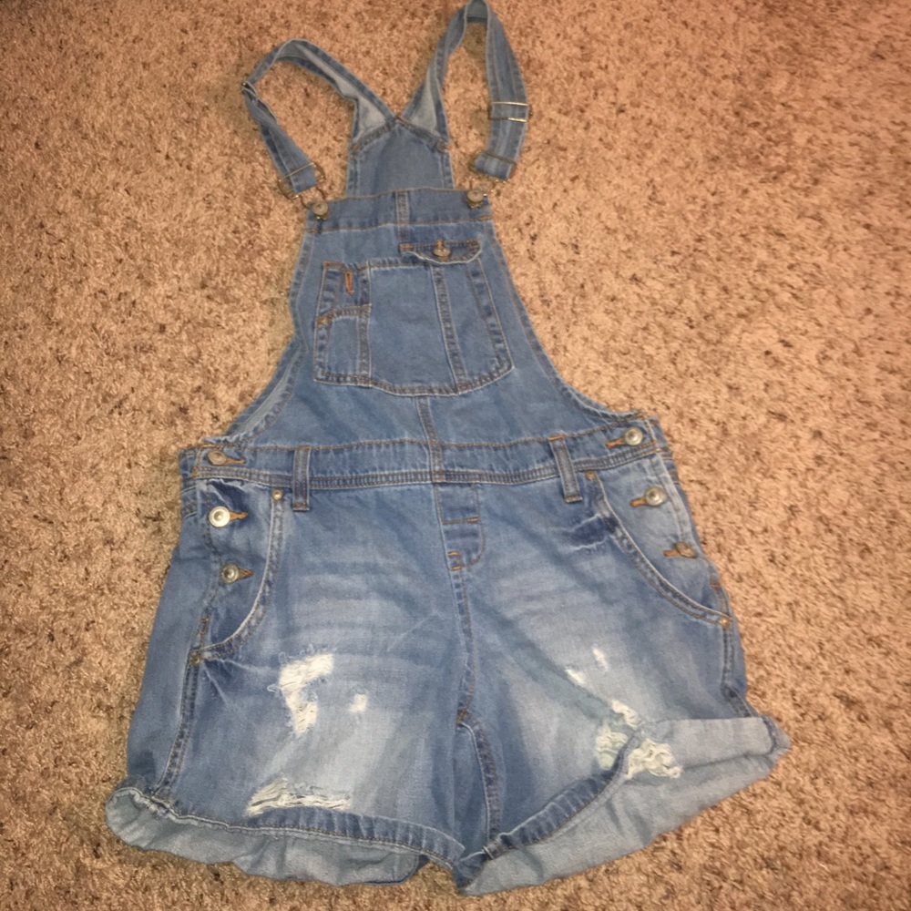 Overall shorts