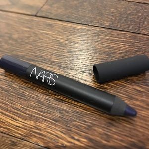 NARS velvet lip pencil in Unspoken