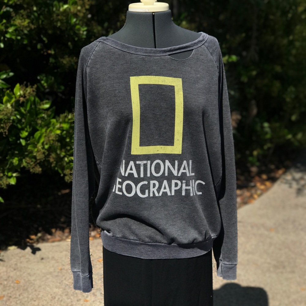 Distressed National Geographic top