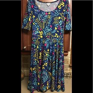 LuLaRoe Nicole dress size Large