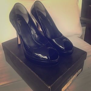 Cole Hana black patent pump with peep toe