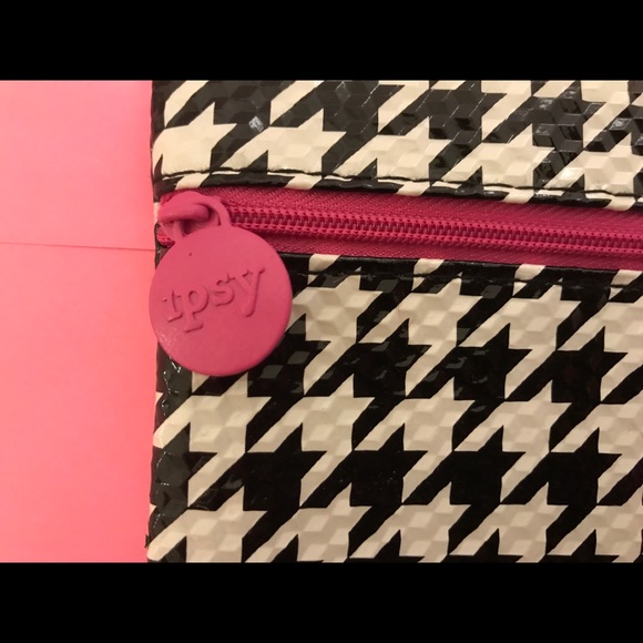New IPSY Cosmetic or Change Purses, Lot of 3 - Picture 4 of 8