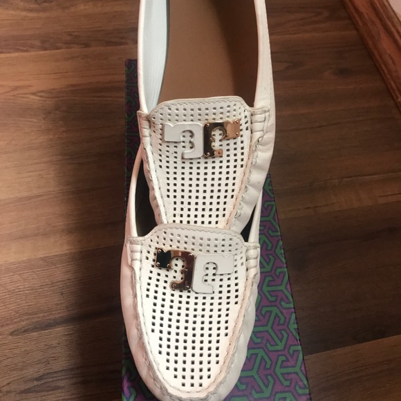 Tory Burch Shoes - White/ beige