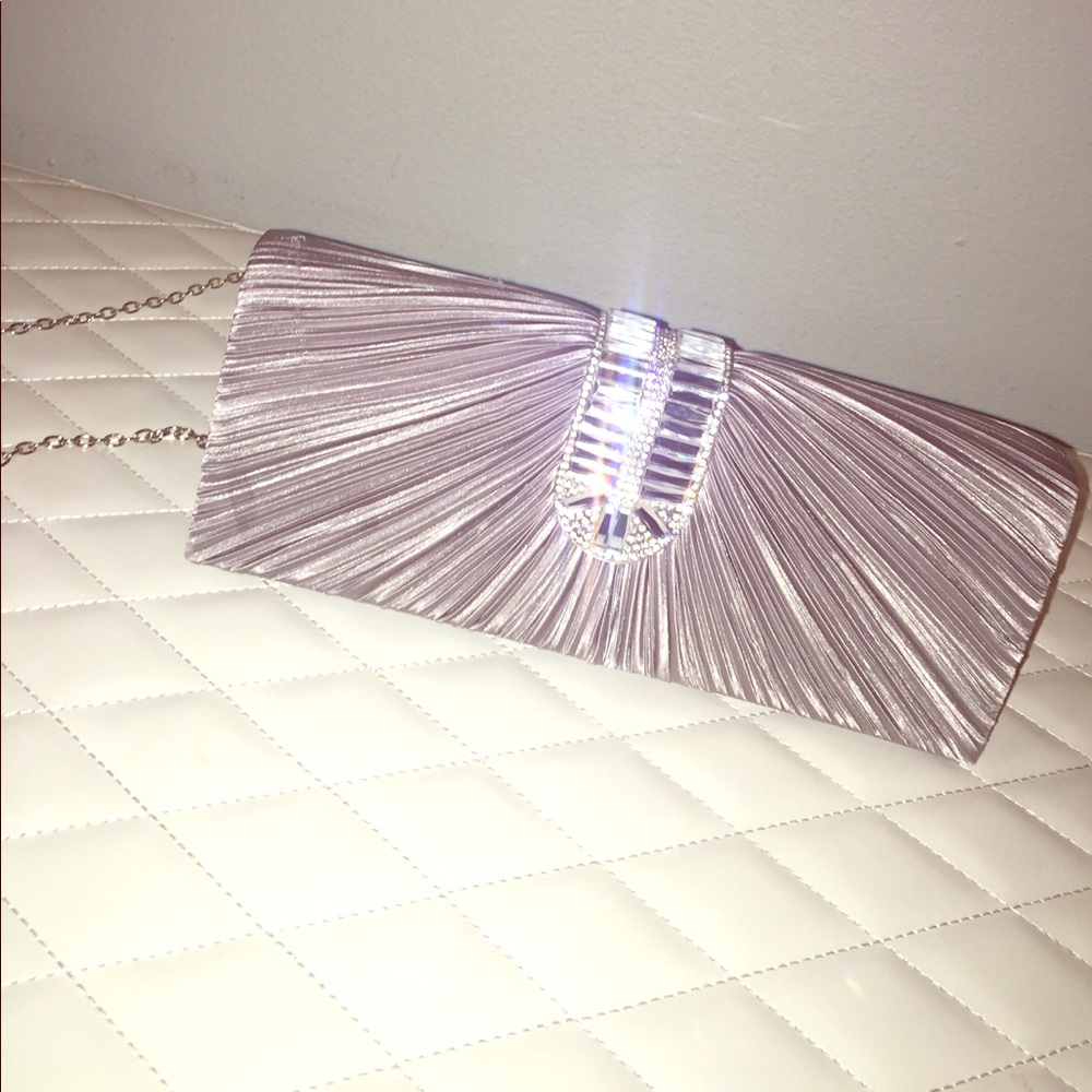 Mauve diamond clutch 💎