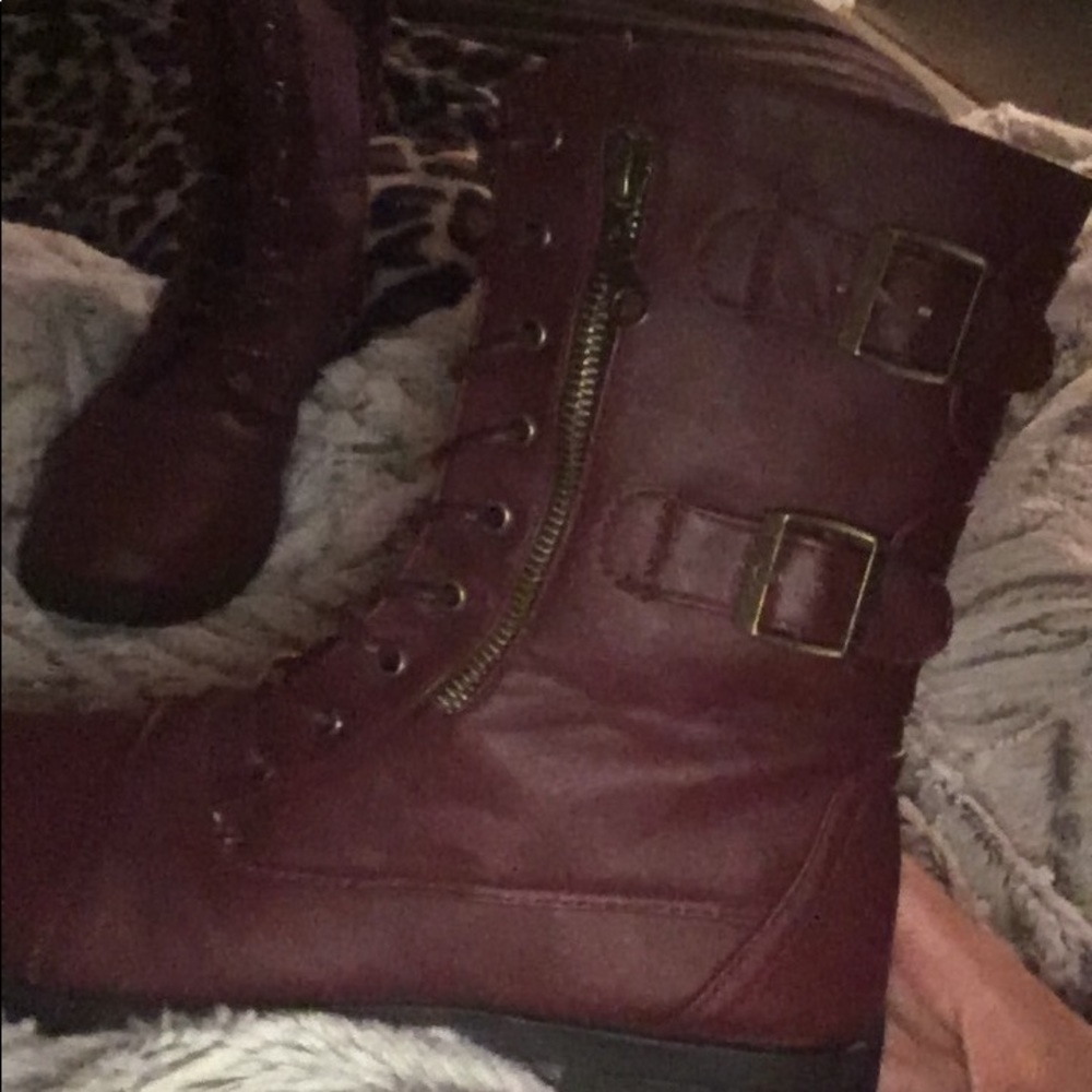 Boots - Picture 2 of 3