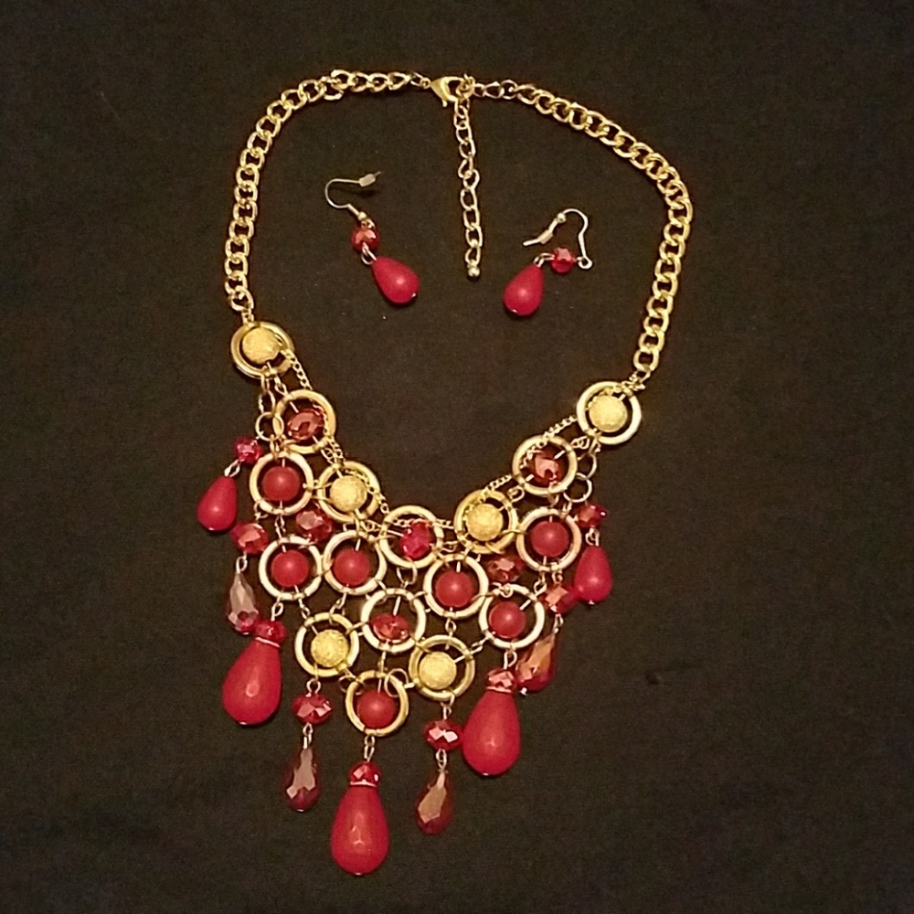 Goldtone red crystal bib necklace set