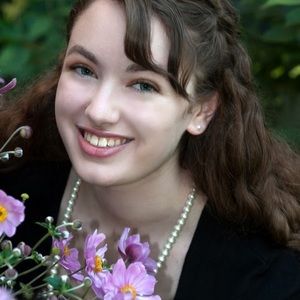 Meet your Posher, Elizabeth
