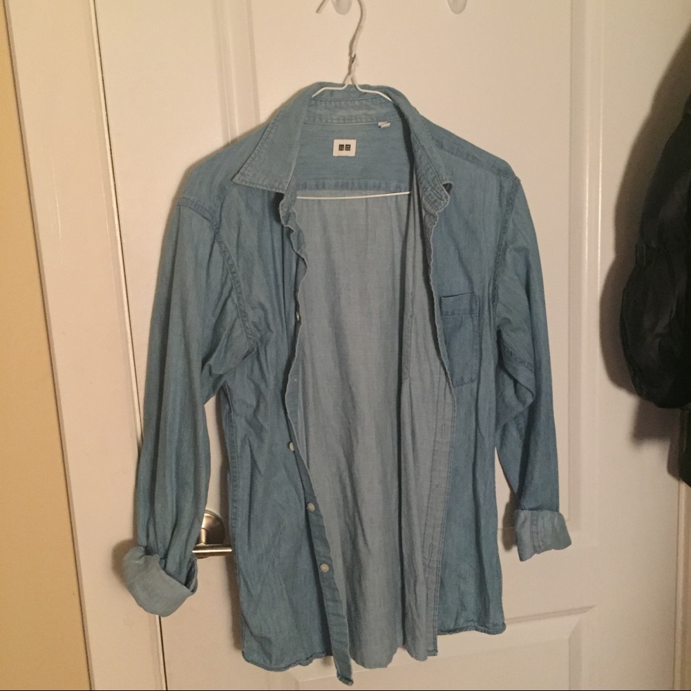 Uniqlo button down jean shirt